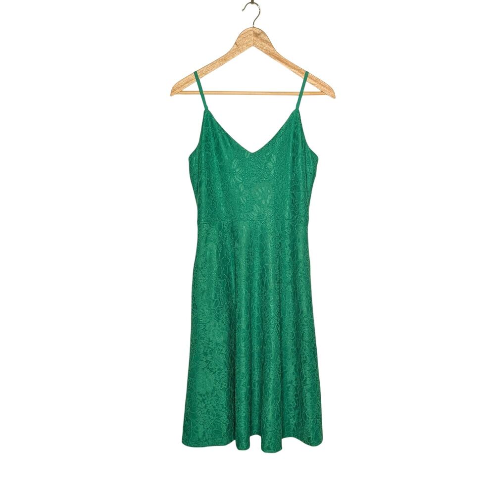 Lulu’s Lace Overlay Cocktail Dress M Fit & Flare Kelly Green Feminine Romantic